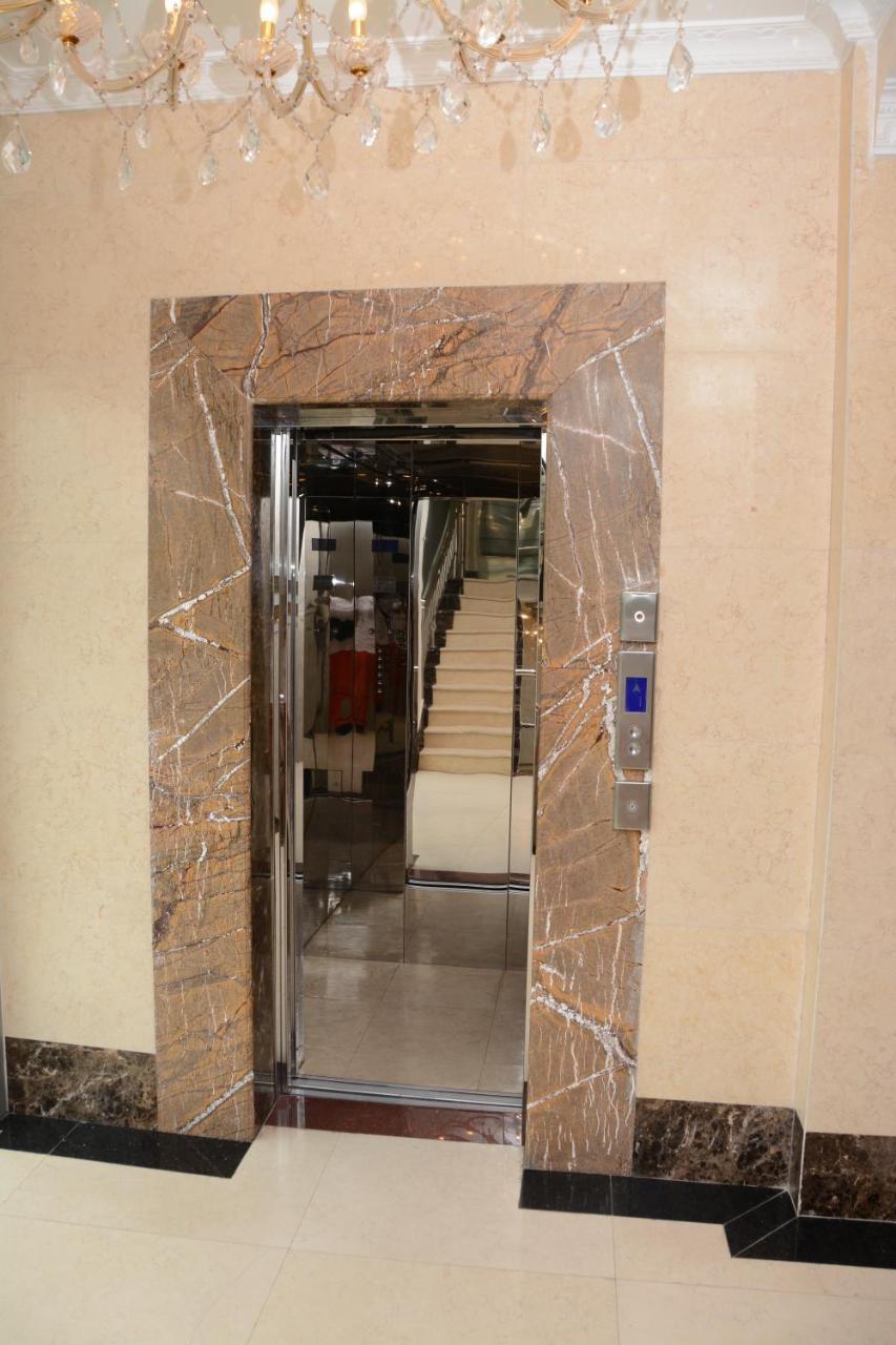 Hotel Amaritsah บราซซาวิล ภายนอก รูปภาพ