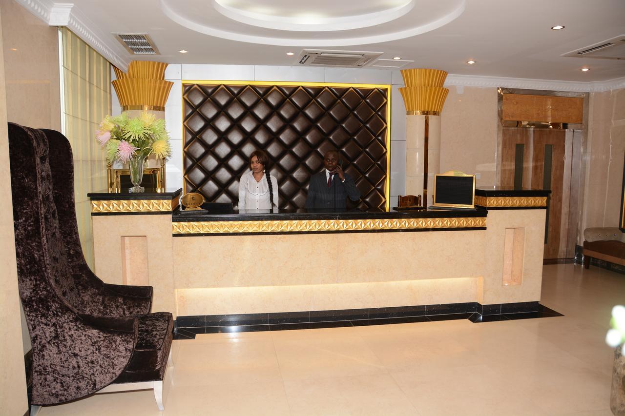 Hotel Amaritsah บราซซาวิล ภายนอก รูปภาพ