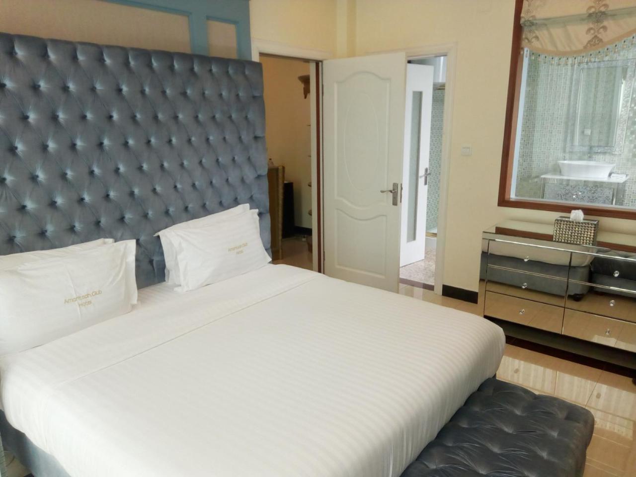 Hotel Amaritsah บราซซาวิล ภายนอก รูปภาพ
