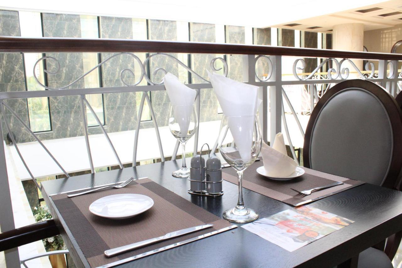 Hotel Amaritsah บราซซาวิล ภายนอก รูปภาพ